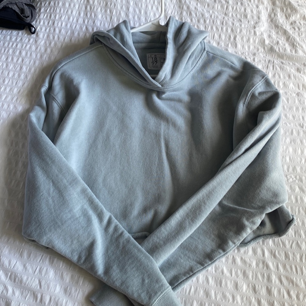 cropped hoodie!